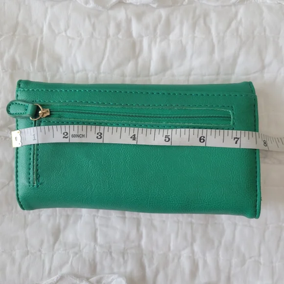 Kelly Green and Gold Hardware Wallet NWOT Faux Leather - Picture 9 of 10